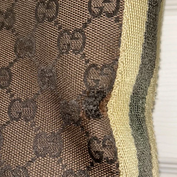 VERY WORN Gucci tote